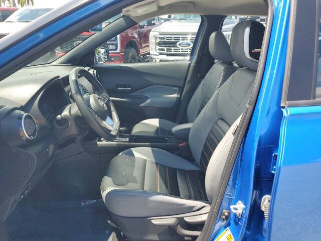 2022 Nissan Kicks SR