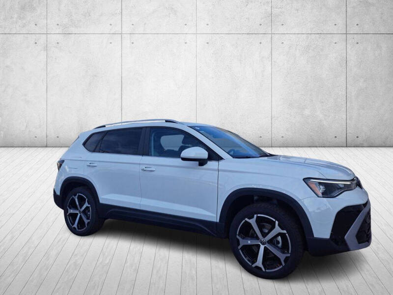 2025 Volkswagen Taos SEL 4Motion