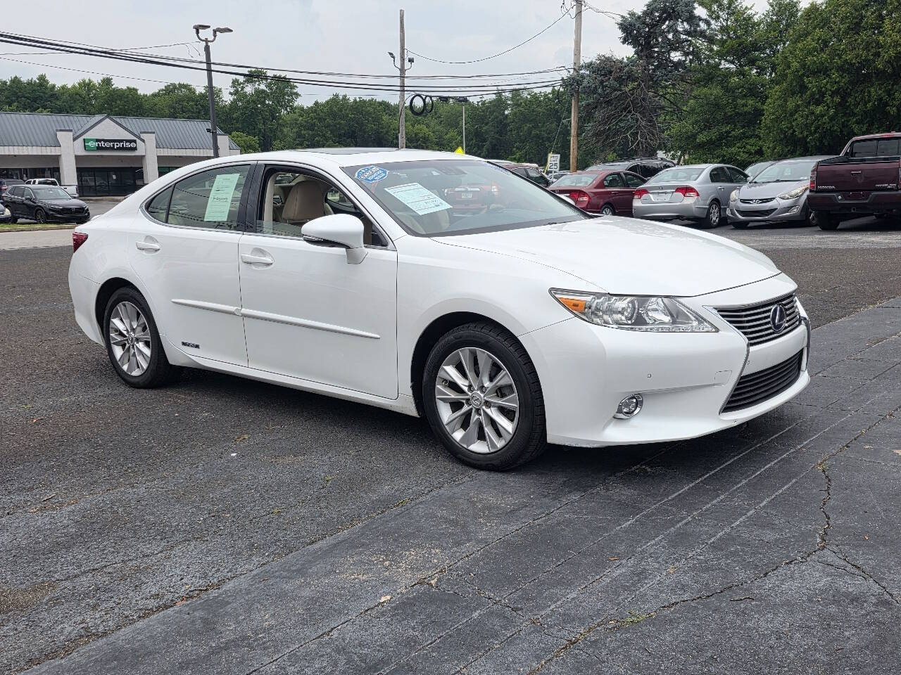 View vehicle photo 3