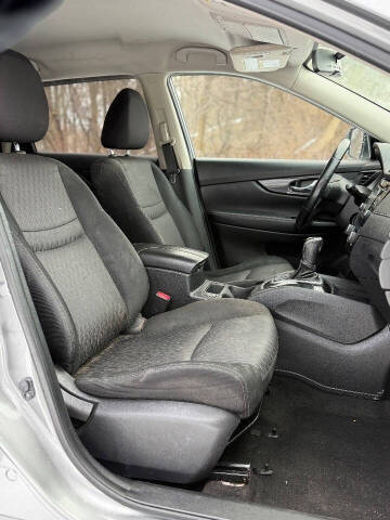 2017 Nissan Rogue SV