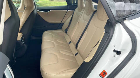 2015 Tesla Model S