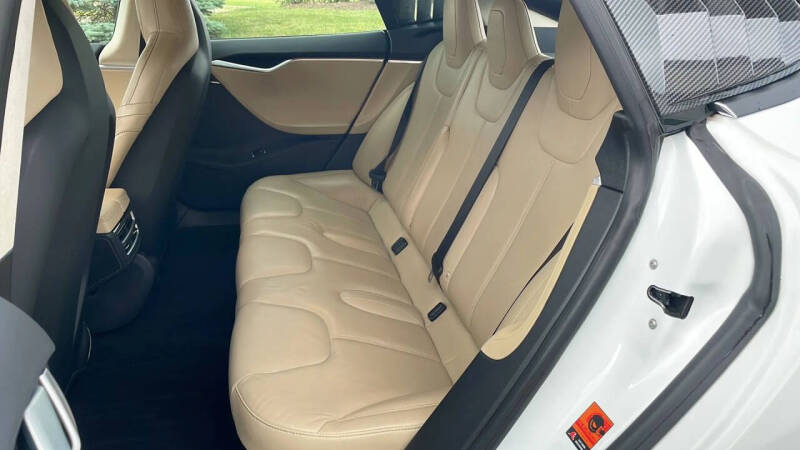 2015 Tesla Model S