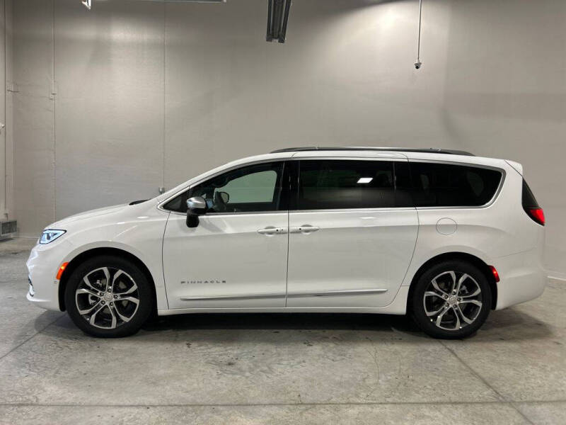 2026 Chrysler Pacifica Pinnacle