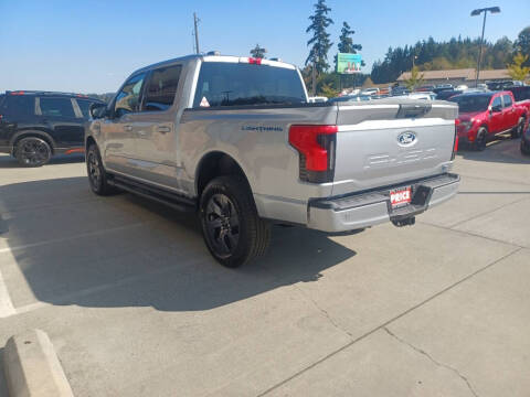 2025 Ford F-150 Lightning Flash