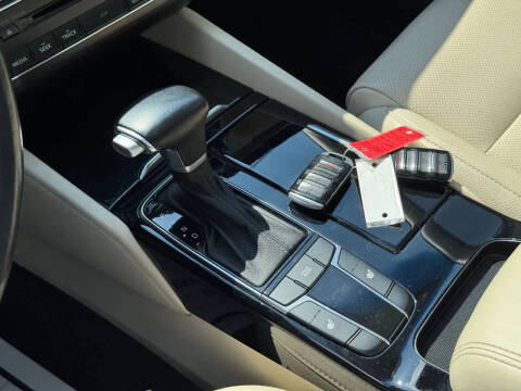 2017 Kia Cadenza Premium