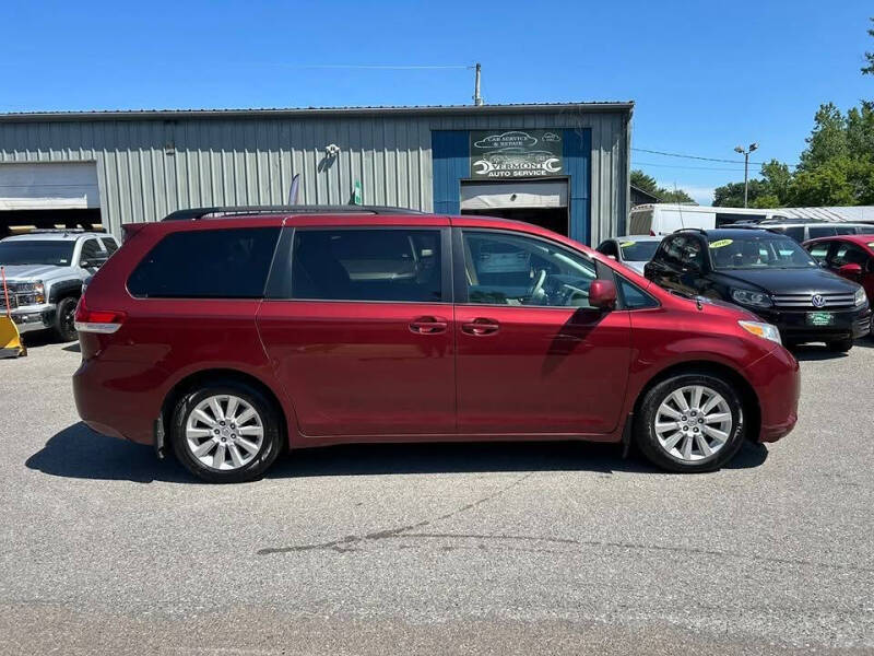 2014 Toyota Sienna XLE 7-Passenger
