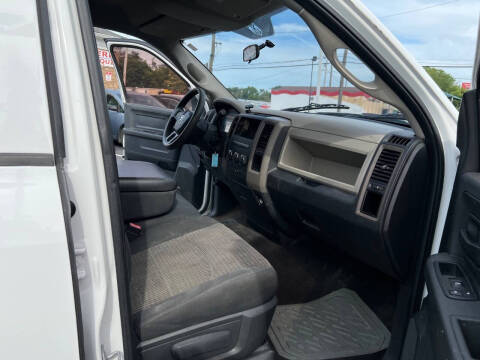 2012 RAM 1500 ST