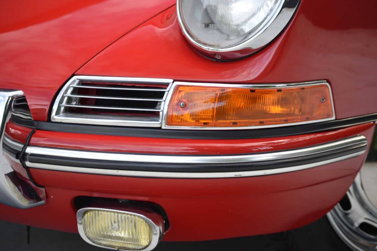 1966 Porsche 911 41