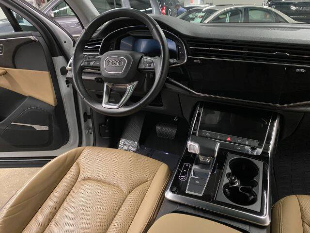 2020 Audi Q7 quattro Premium Plus 55 TFSI
