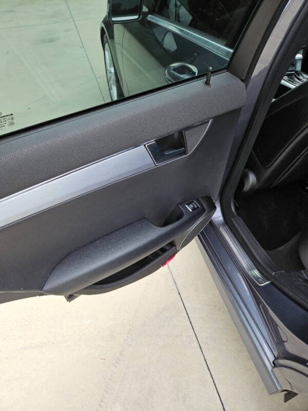 2011 Mercedes-Benz C-Class C 300 Luxury