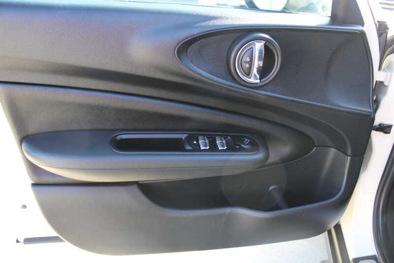 2017 MINI Clubman Cooper