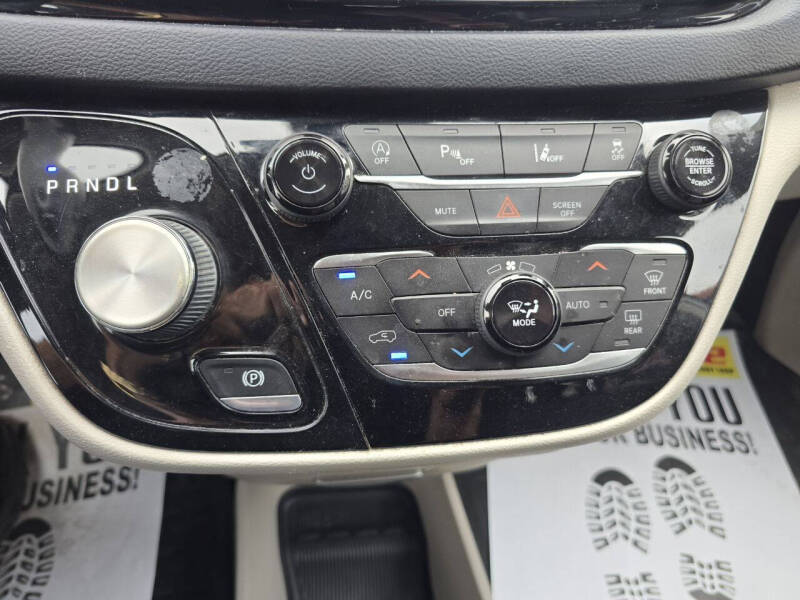 2021 Chrysler Pacifica Touring L