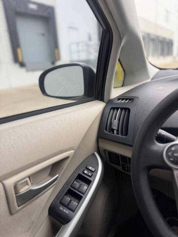 2012 Toyota Prius Three