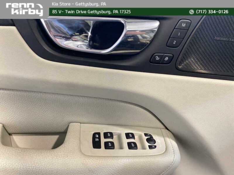 2019 Volvo XC60 T6 Momentum