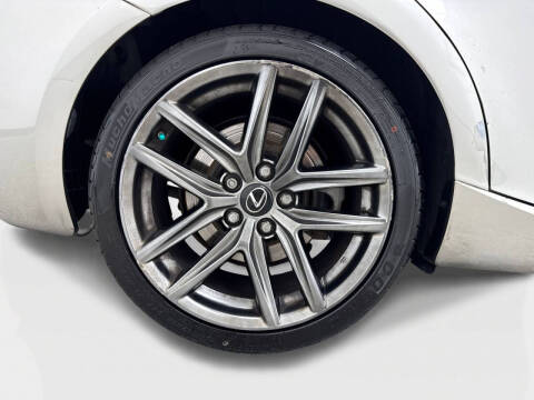 2016 Lexus IS 200t