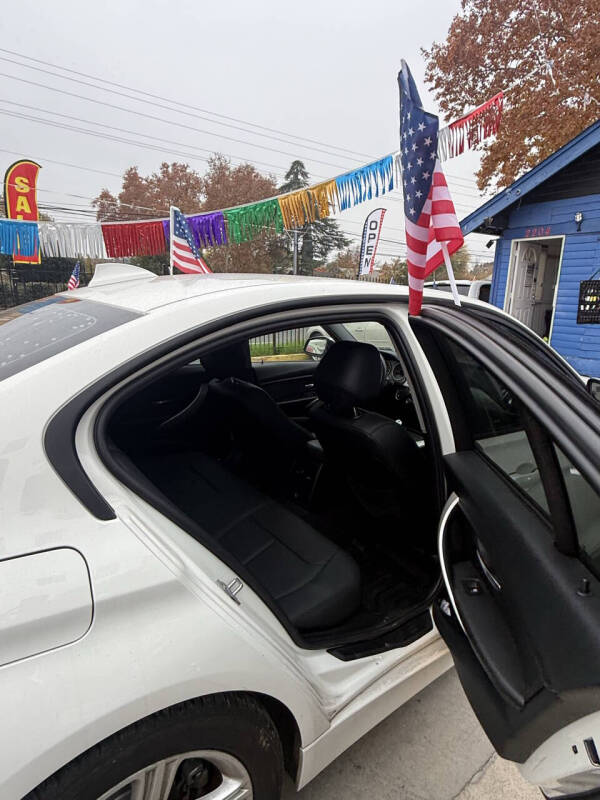 2014 BMW 3 Series 320i