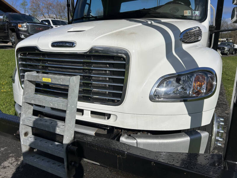 2019 Freightliner Business class M2
