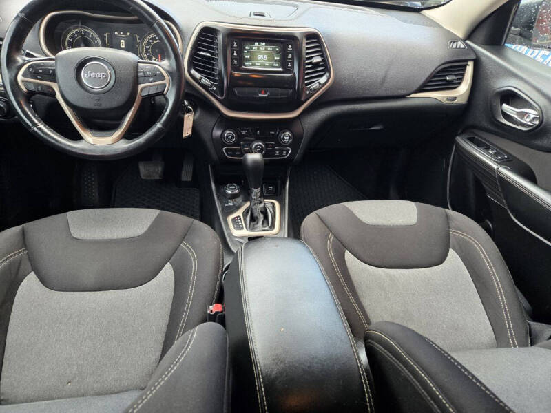 2014 Jeep Cherokee Sport