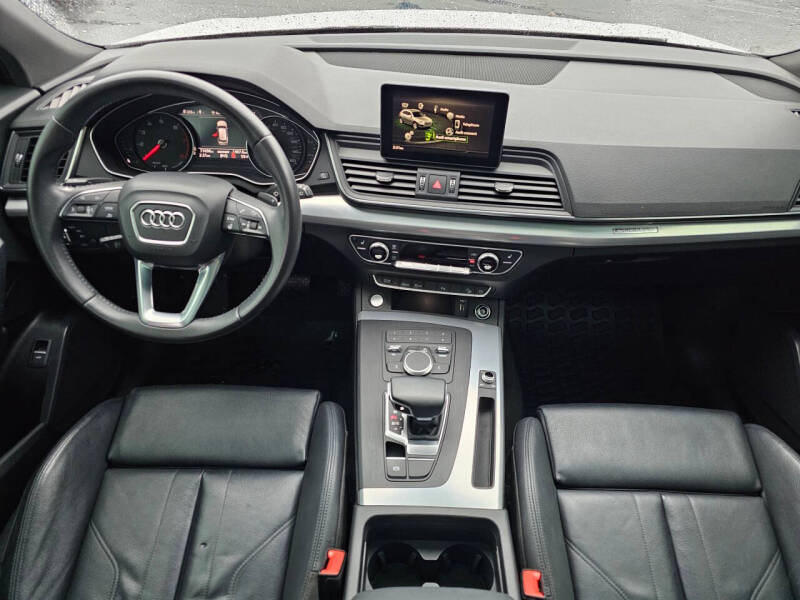 2020 Audi Q5 quattro Premium 45 TFSI