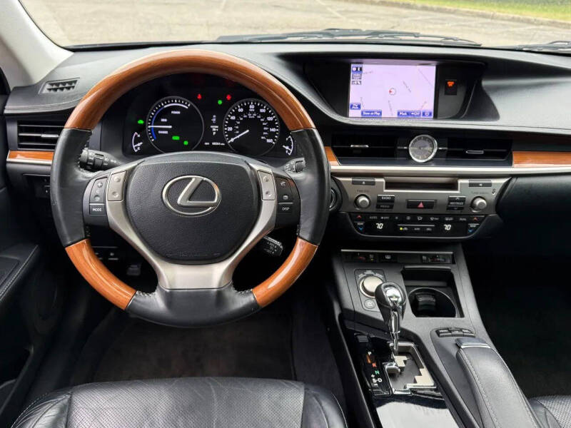 2013 Lexus ES 300h