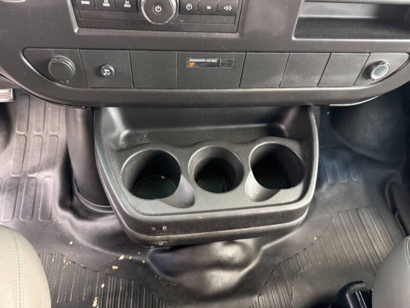 2010 GMC Savana LS 1500