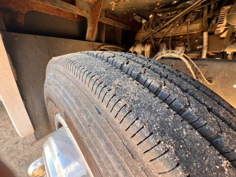 2005 Workhorse Hurricane