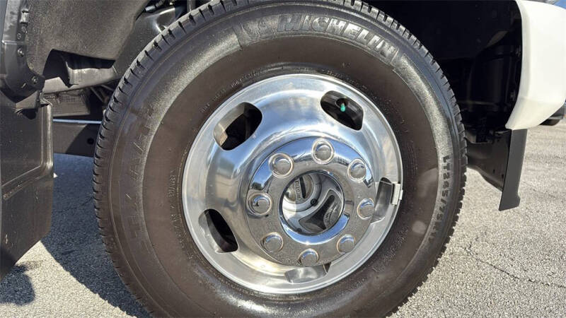 2022 Ford F-350 Super Duty Platinum