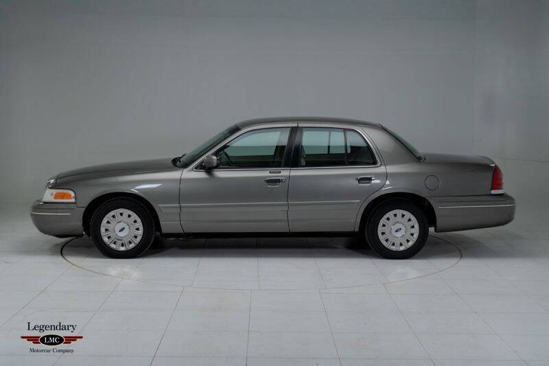 2003 Ford Crown Victoria