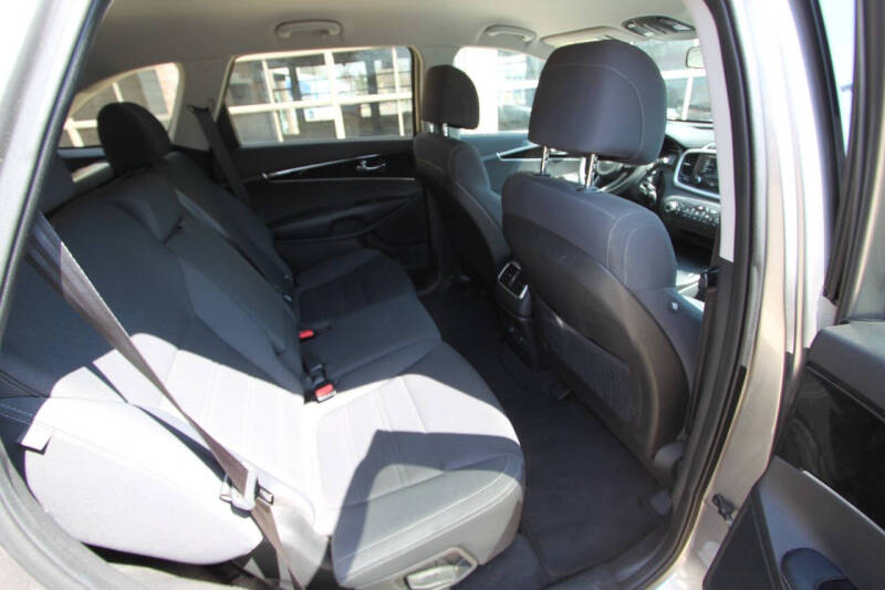 2017 Kia Sorento LX