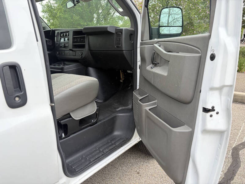 2020 Chevrolet Express 2500