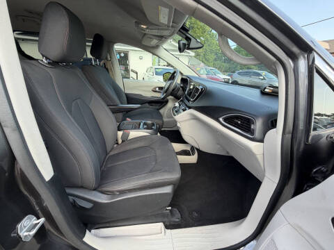 2018 Chrysler Pacifica Touring Plus