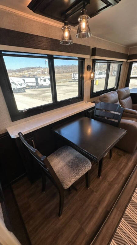 2022 Jayco Pinnacle