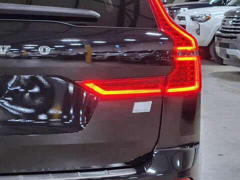 2023 Volvo XC60 Recharge T8 Plus Bright Theme