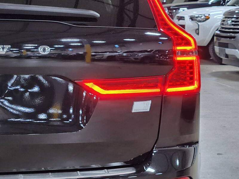 2023 Volvo XC60 Recharge T8 Plus Bright Theme