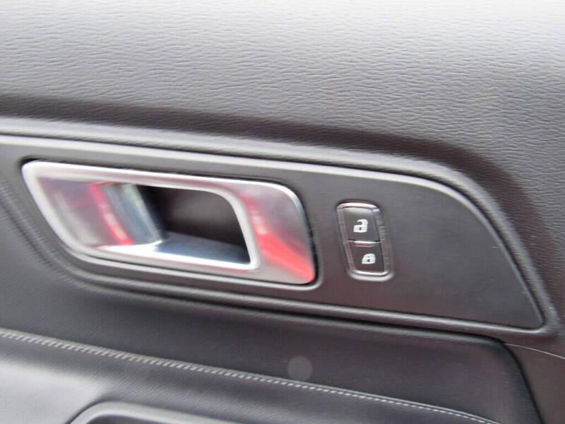 2020 Ford Mustang EcoBoost