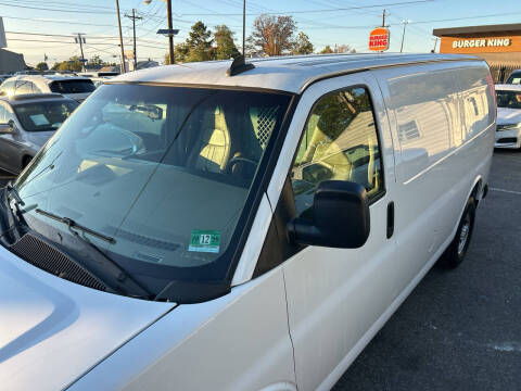 2017 GMC Savana 2500