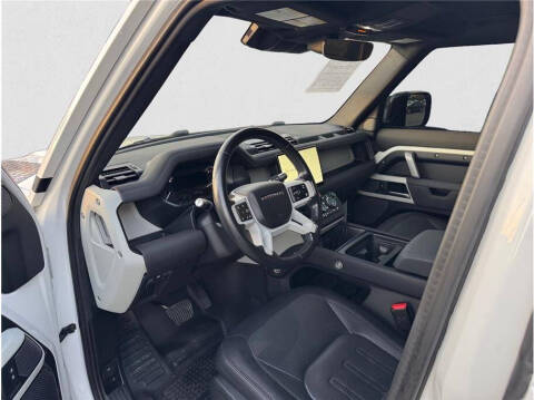 2022 Land Rover Defender 110 X-Dynamic SE