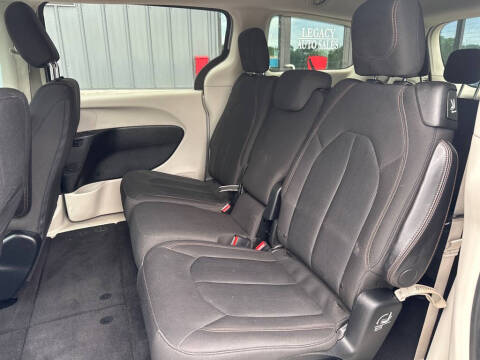 2017 Chrysler Pacifica LX