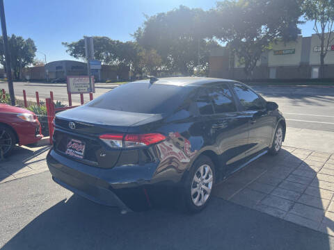 2022 Toyota Corolla LE