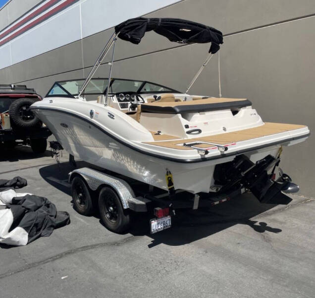 2022 Sea Ray SPX 190