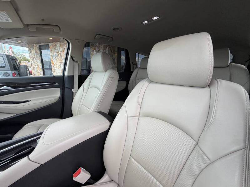 2020 Buick Enclave Essence