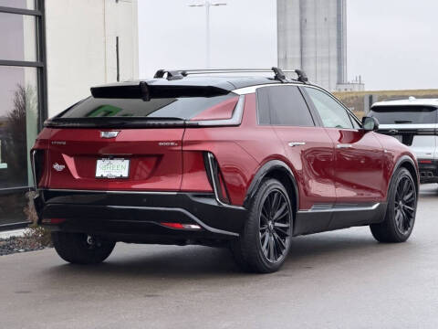 2025 Cadillac LYRIQ Luxury 1