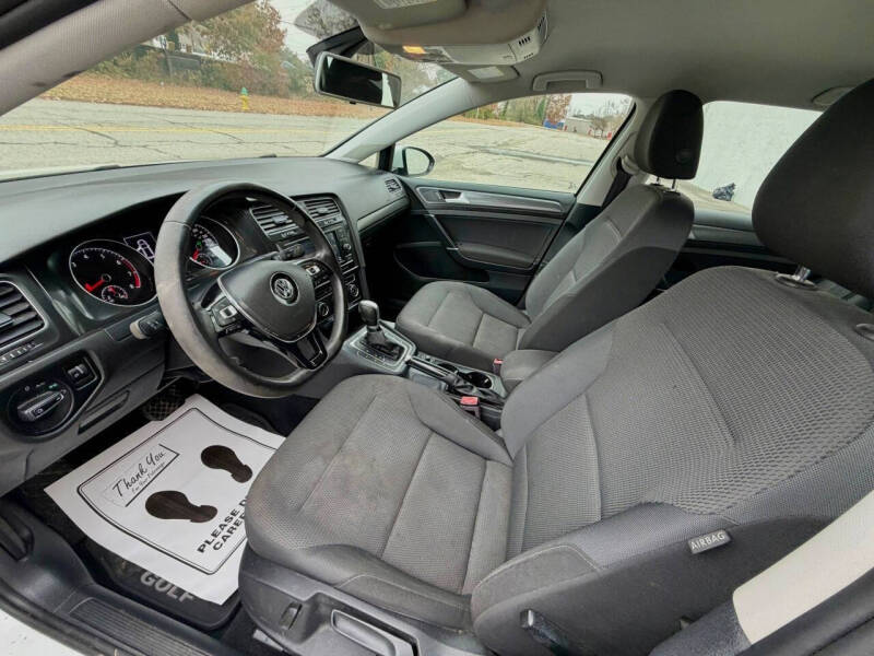 2018 Volkswagen Golf TSI S