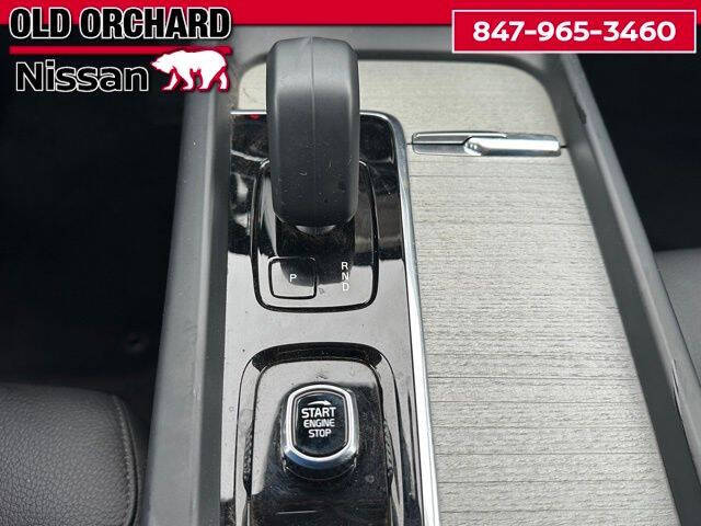 2025 Volvo XC60 B5 Plus Dark Theme