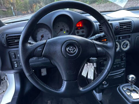 2005 Toyota MR2 Spyder