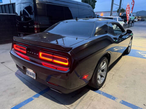 2020 Dodge Challenger SXT