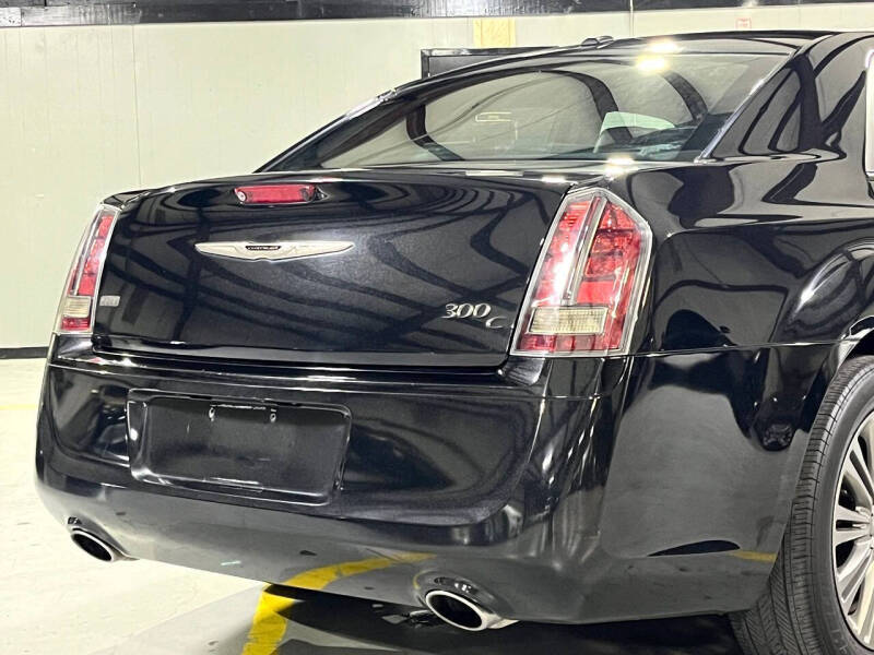 2014 Chrysler 300 C John Varvatos Limited Edition