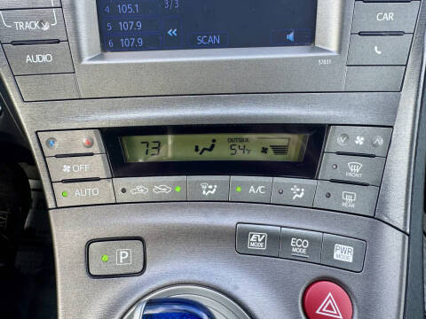 2013 Toyota Prius Two