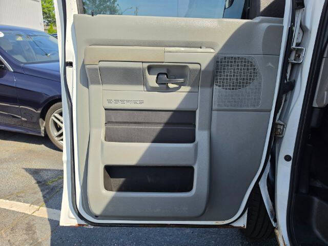 2011 Ford E-Series