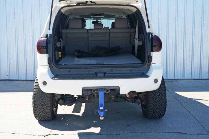 2016 Toyota Sequoia SR5